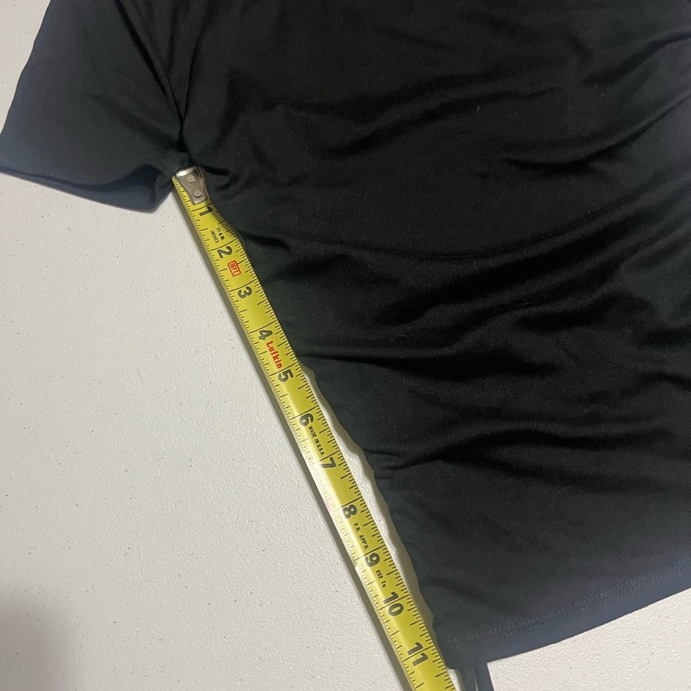 Black Ruched Cropped tee - Picture 4 of 5